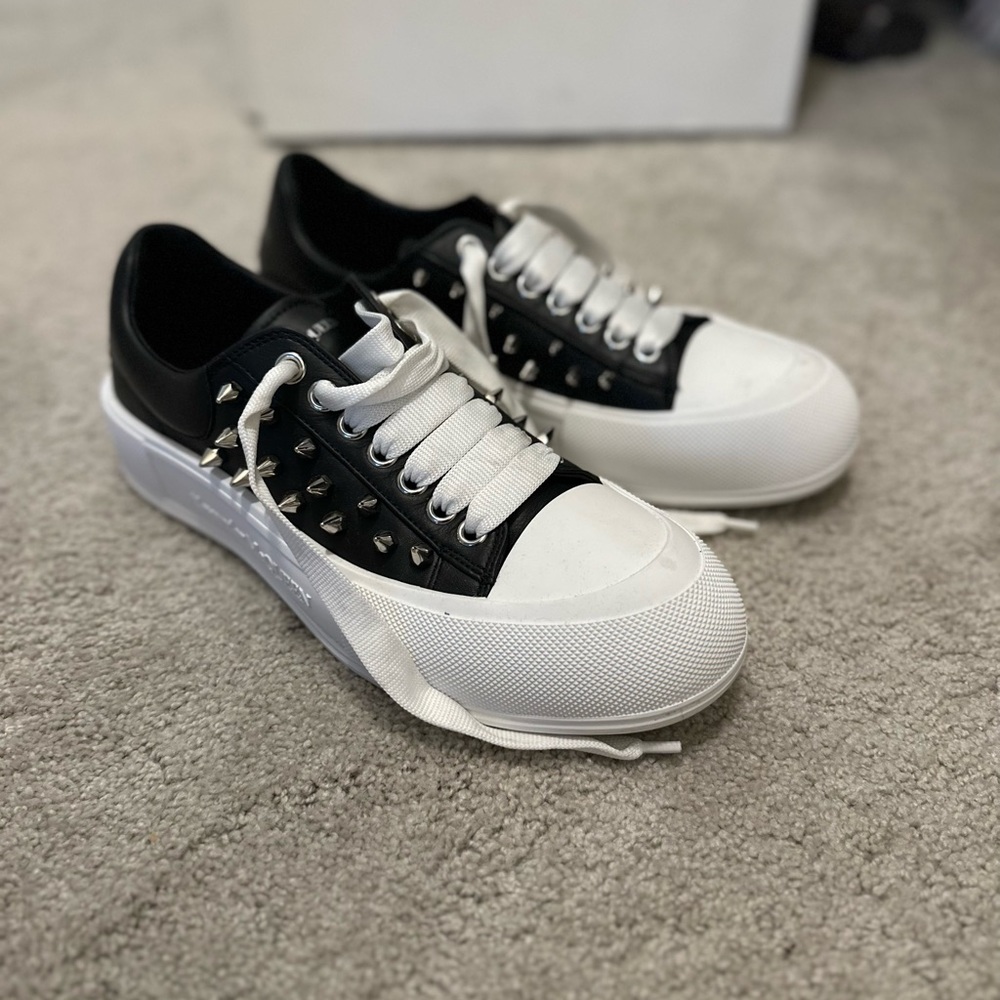 Alexander McQueen spiked sneakers size 43 EU / 10 US